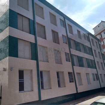 Apartamento em Mongaguá, bairro Centro