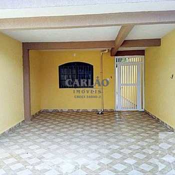 Sobrado em Mongaguá, bairro Itaóca