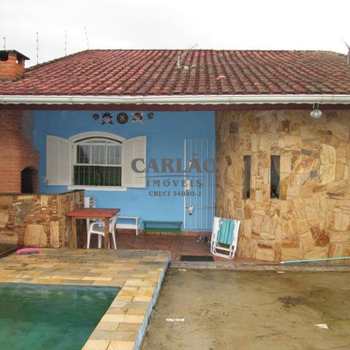 Casa em Mongaguá, bairro Balneário Itaguai