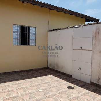 Casa em Mongaguá, bairro Balneário Itaguai