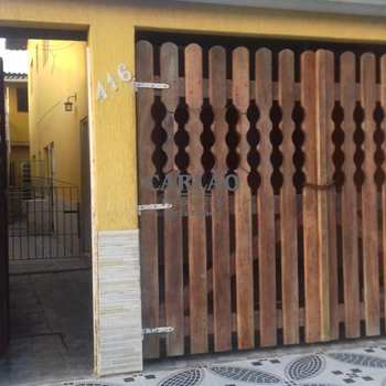 Sobrado em Mongaguá, bairro Balneário Itaguai