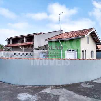 Casa em Mongaguá, bairro Balneário Itaóca