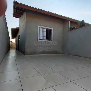 Casa em Mongaguá, bairro Jussara