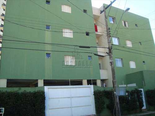 Apartamento, código 326800 em Jaboticabal, bairro Centro