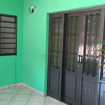 Casa em Jaboticabal, bairro Conjunto Habitacional Hugo Lacorte Vitalle