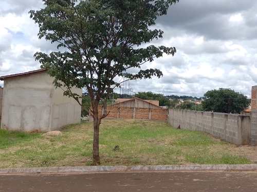 Terreno, código 1722759 em Jaboticabal, bairro Athenas Paulista