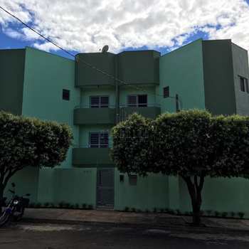Apartamento em Jaboticabal, bairro Jardim Nova Aparecida