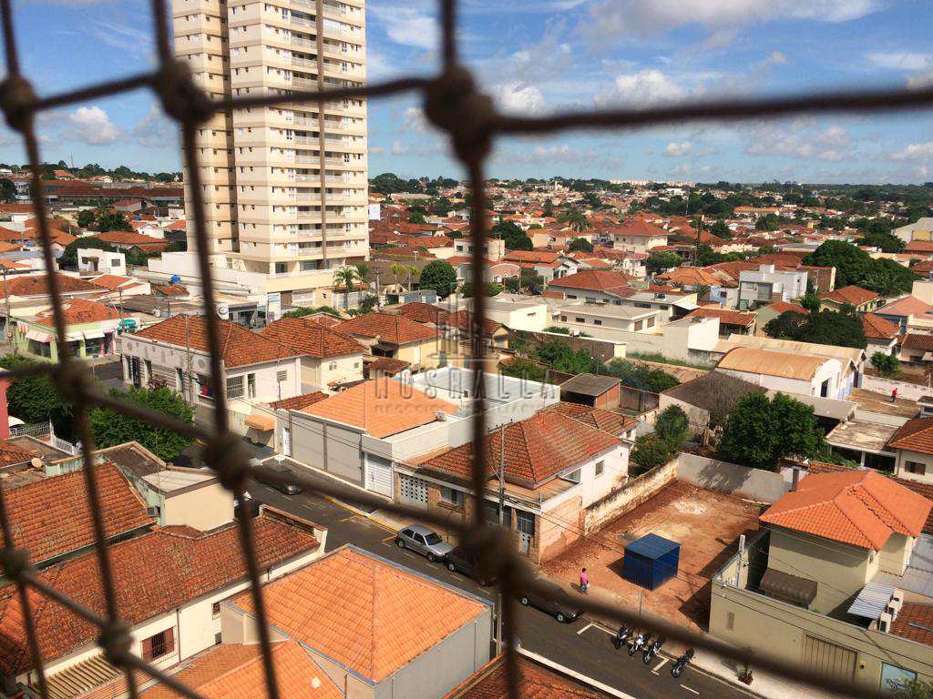 Apartamento em Jaboticabal, no bairro Centro