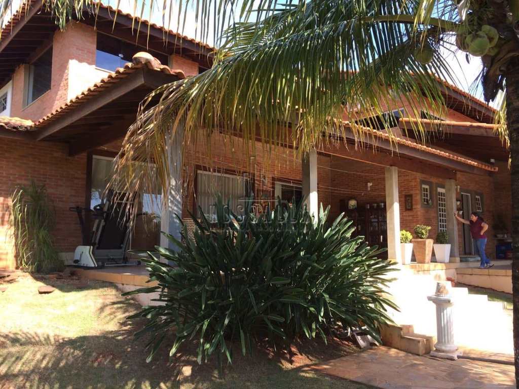 Casa em Jaboticabal, no bairro Jardim São Marcos II