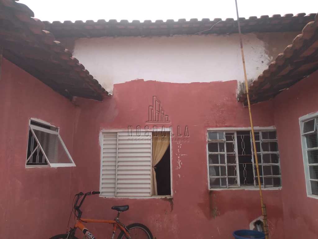Casa em Jaboticabal, no bairro Jardim Mariana