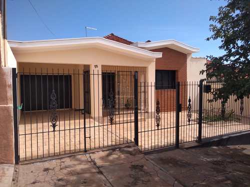 Casa, código 1723124 em Jaboticabal, bairro Nova Jaboticabal