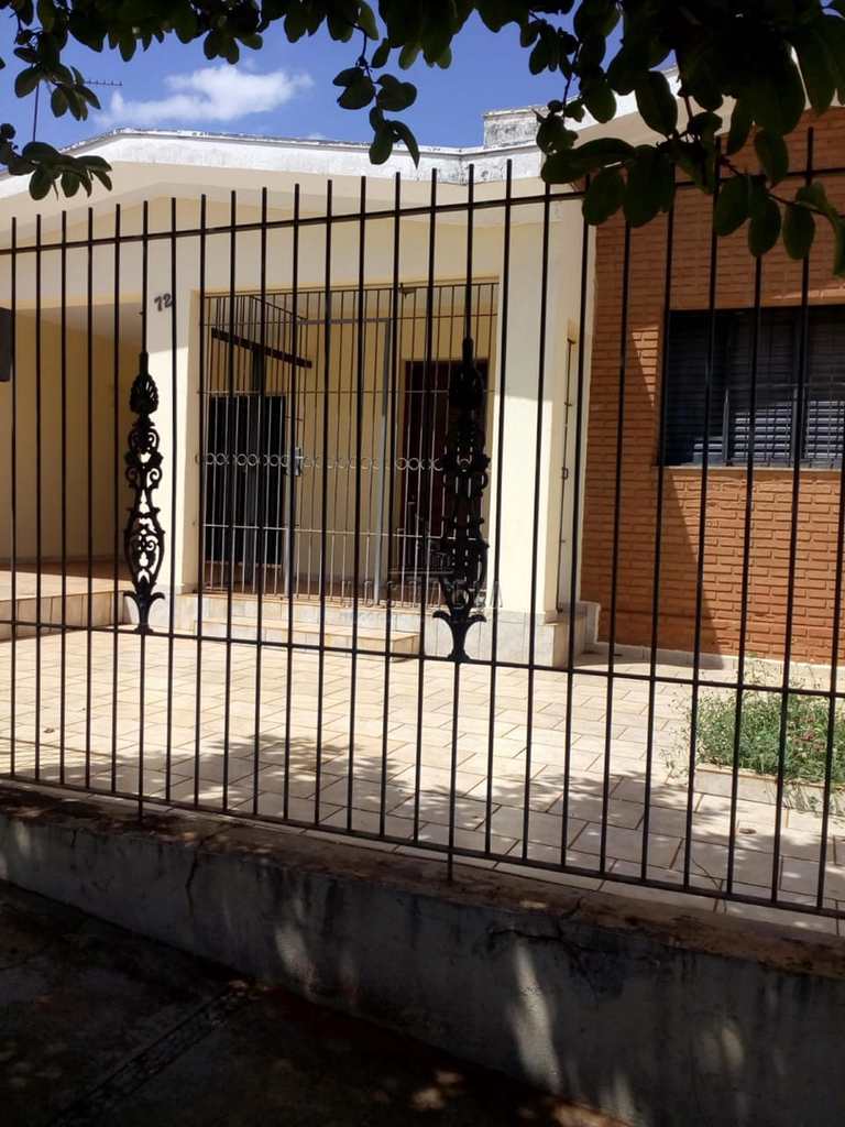 Casa em Jaboticabal, no bairro Nova Jaboticabal