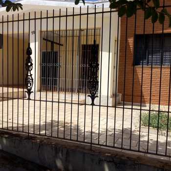 Casa em Jaboticabal, bairro Nova Jaboticabal