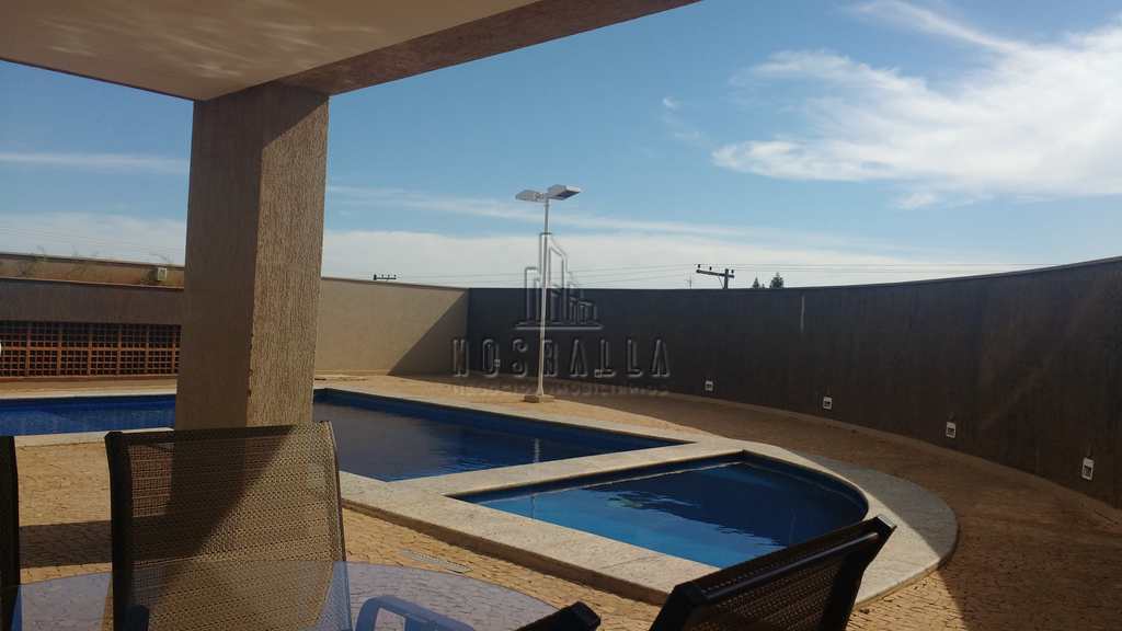 Apartamento em Jaboticabal, no bairro Centro