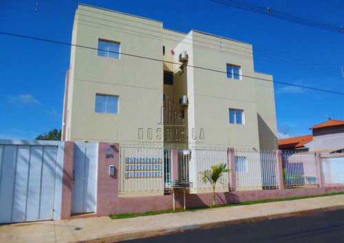 Apartamento, código 1723900 em Jaboticabal, bairro Jardim Nova Aparecida