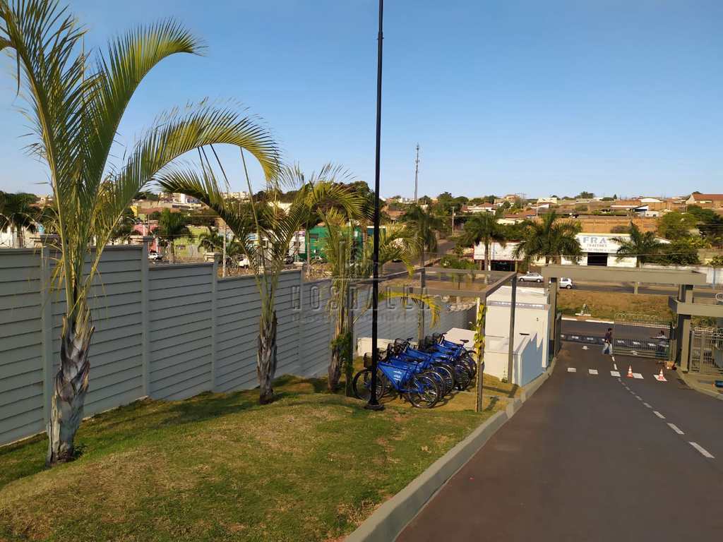 Apartamento em Jaboticabal, no bairro Sorocabano