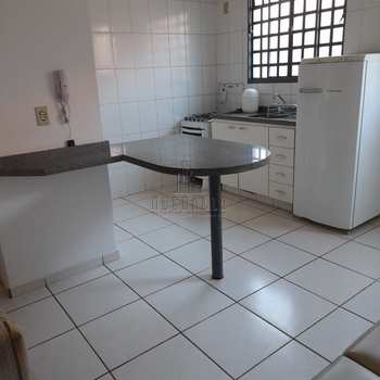 Apartamento em Jaboticabal, bairro Jardim Nova Aparecida