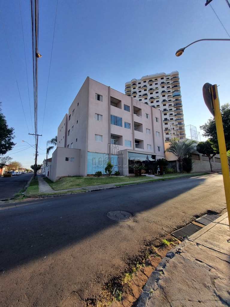 Apartamento em Jaboticabal, no bairro Centro