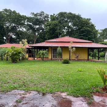 Chácara em Jaboticabal, bairro Planalto do Bosque