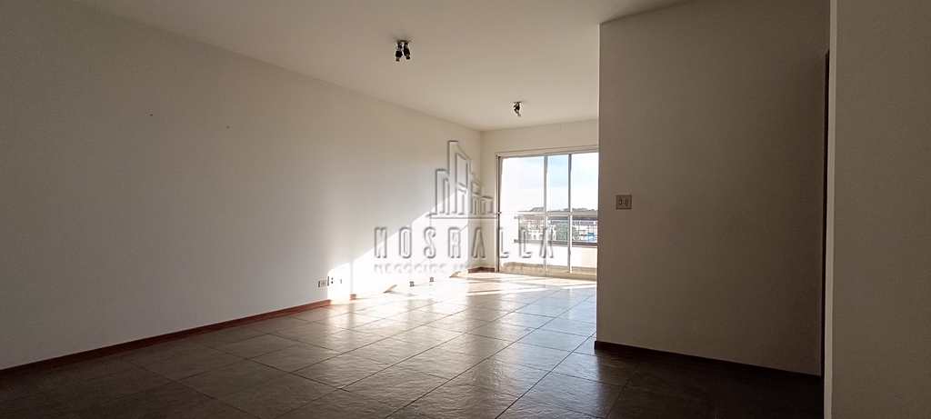 Apartamento em Jaboticabal, no bairro Centro