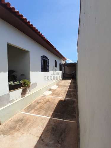 Casa, código 1724820 em Jaboticabal, bairro Vila Santa Tereza