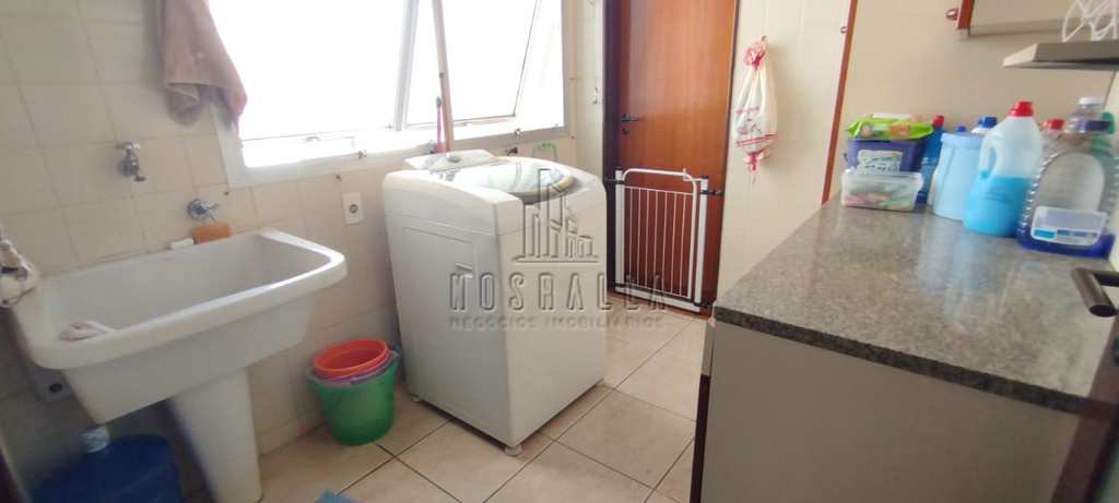 Apartamento em Jaboticabal, no bairro Centro