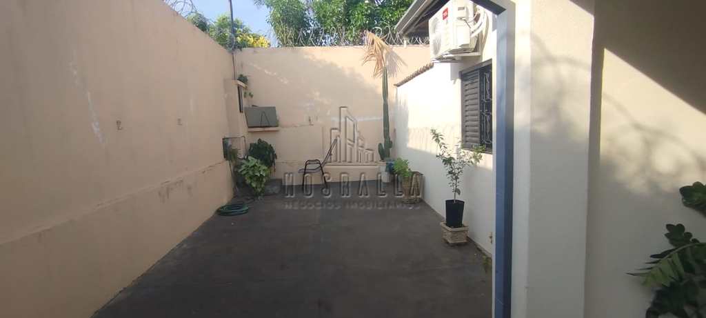 Casa em Jaboticabal, no bairro Centro