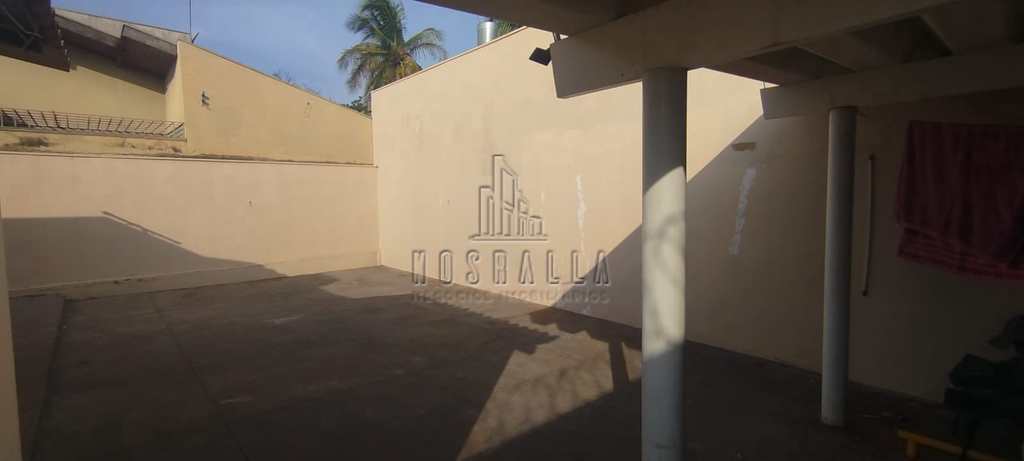 Casa em Jaboticabal, no bairro Centro