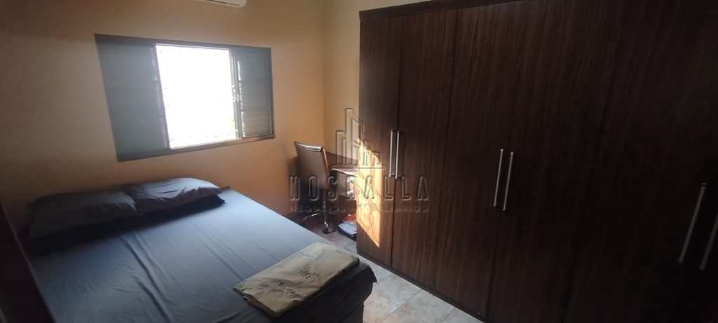 Casa em Jaboticabal, no bairro Centro