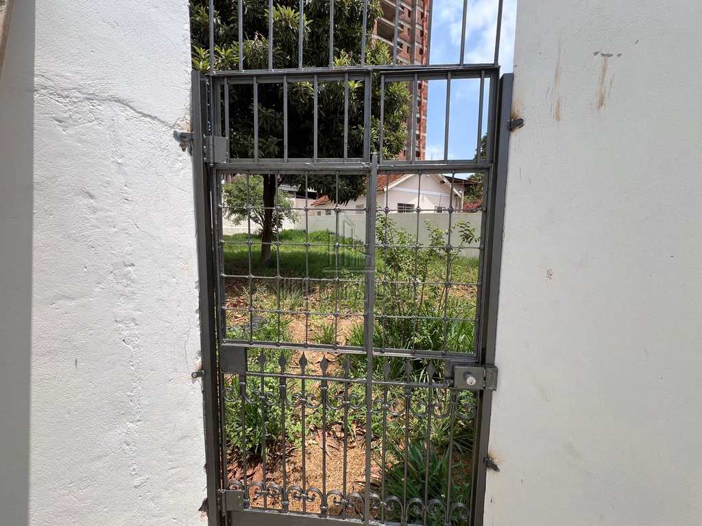 Prédio Comercial em Jaboticabal, no bairro Centro
