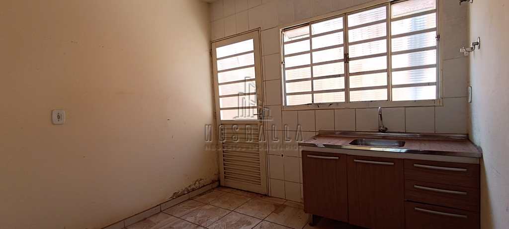 Casa em Jaboticabal, no bairro Vila São José