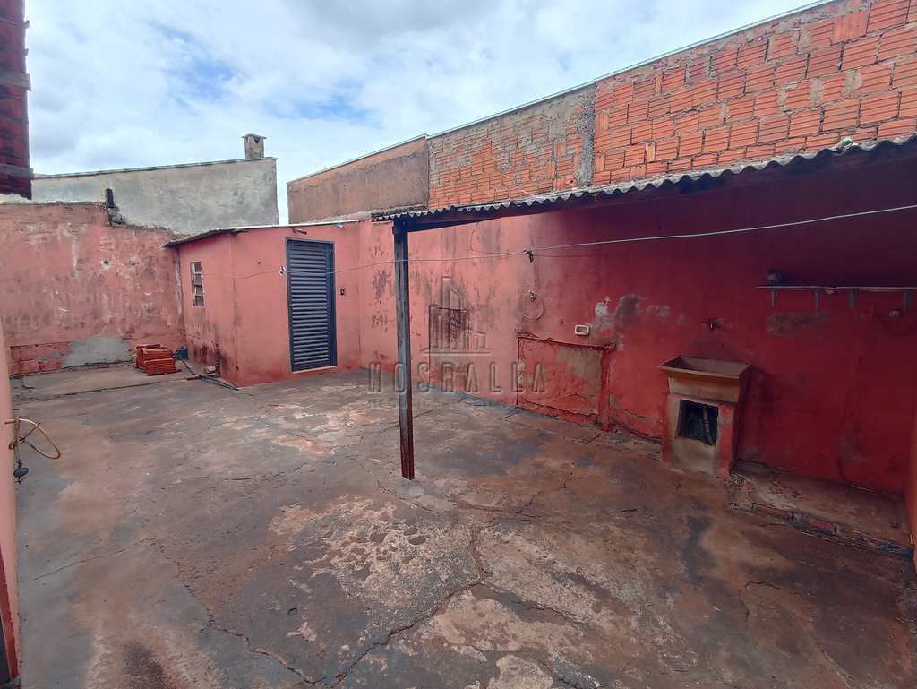 Casa em Jaboticabal, no bairro Conjunto Habitacional Hugo Lacorte Vitalle