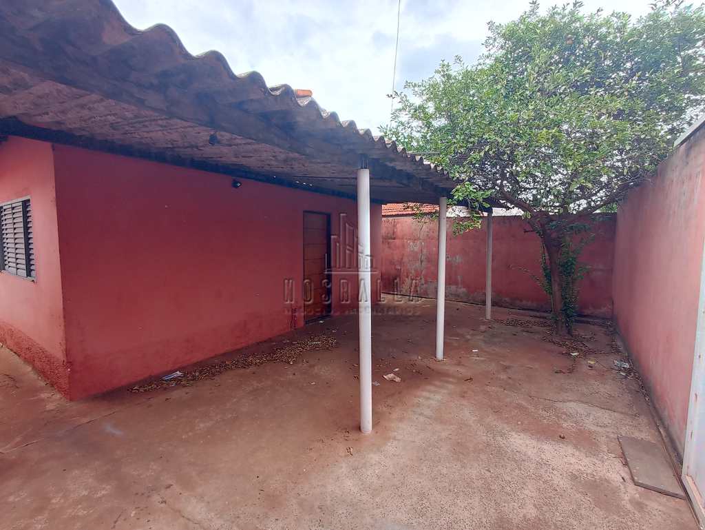 Casa em Jaboticabal, no bairro Conjunto Habitacional Hugo Lacorte Vitalle
