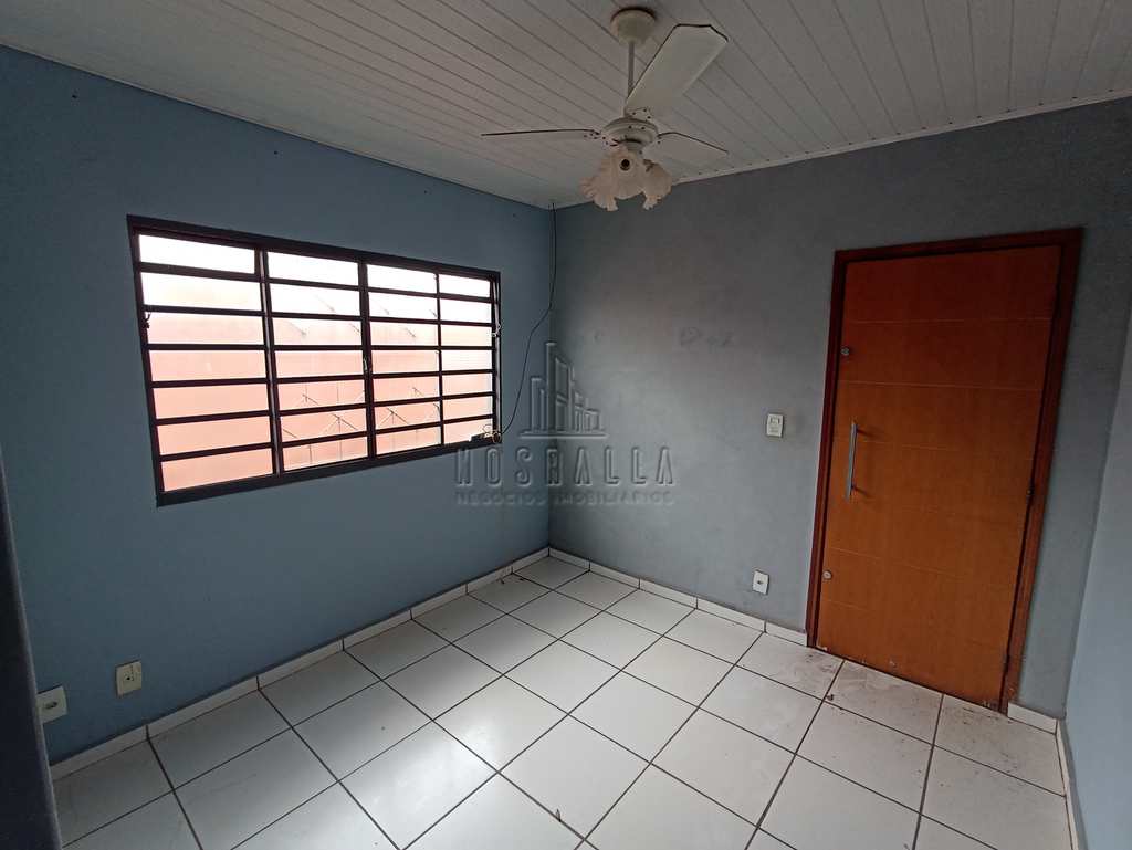 Casa em Jaboticabal, no bairro Conjunto Habitacional Hugo Lacorte Vitalle