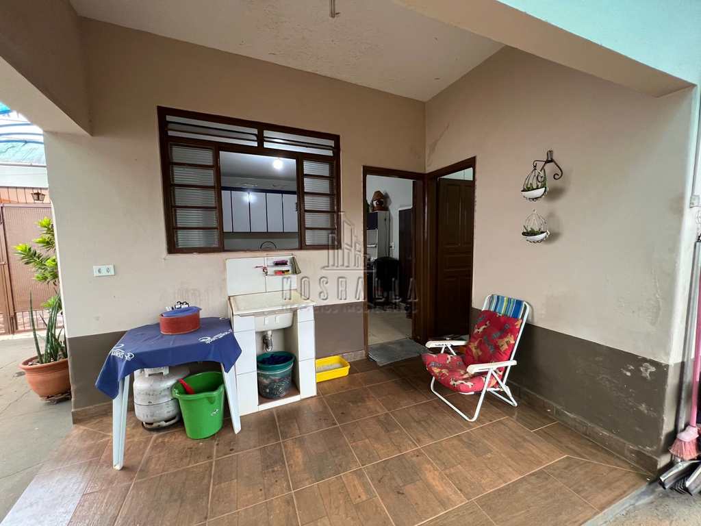 Casa em Jaboticabal, no bairro Aparecida