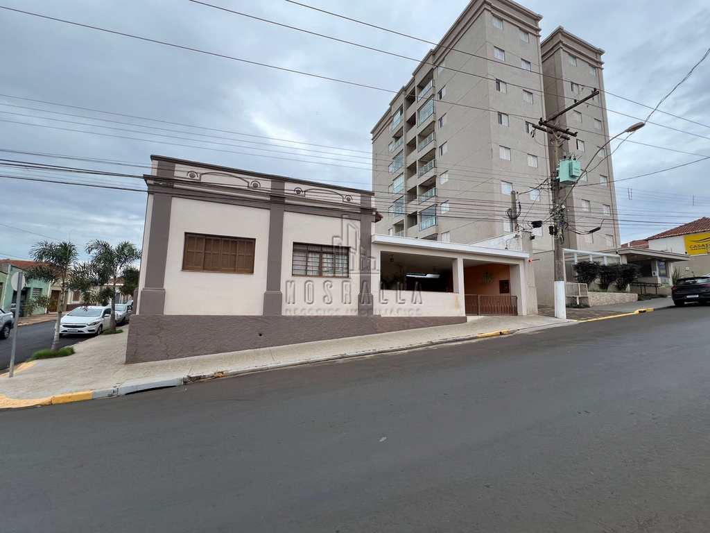Casa em Jaboticabal, no bairro Aparecida