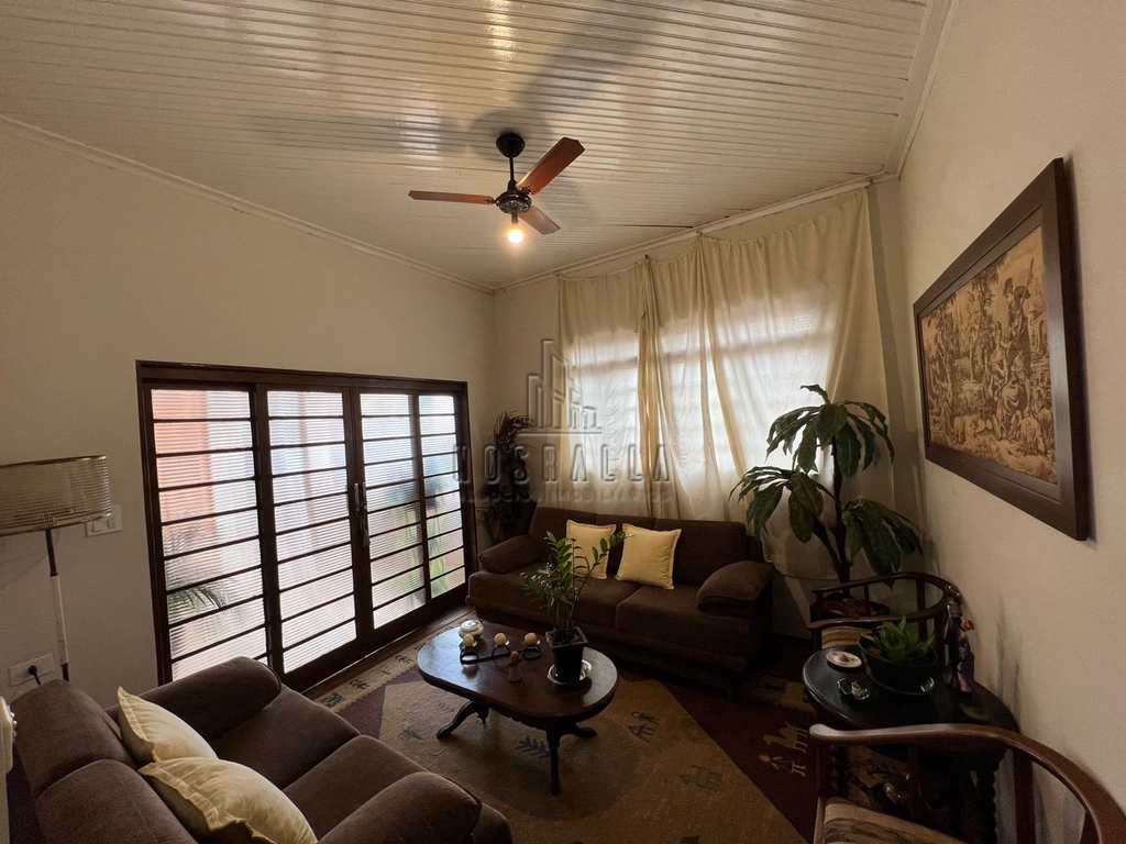 Casa em Jaboticabal, no bairro Aparecida