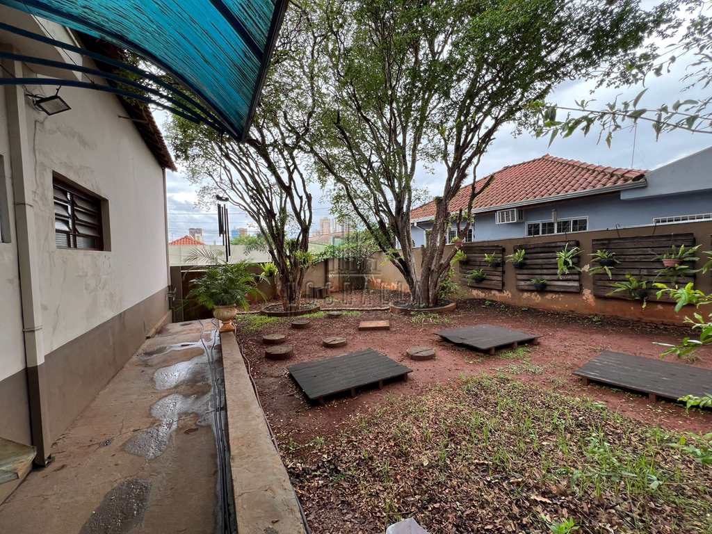 Casa em Jaboticabal, no bairro Aparecida