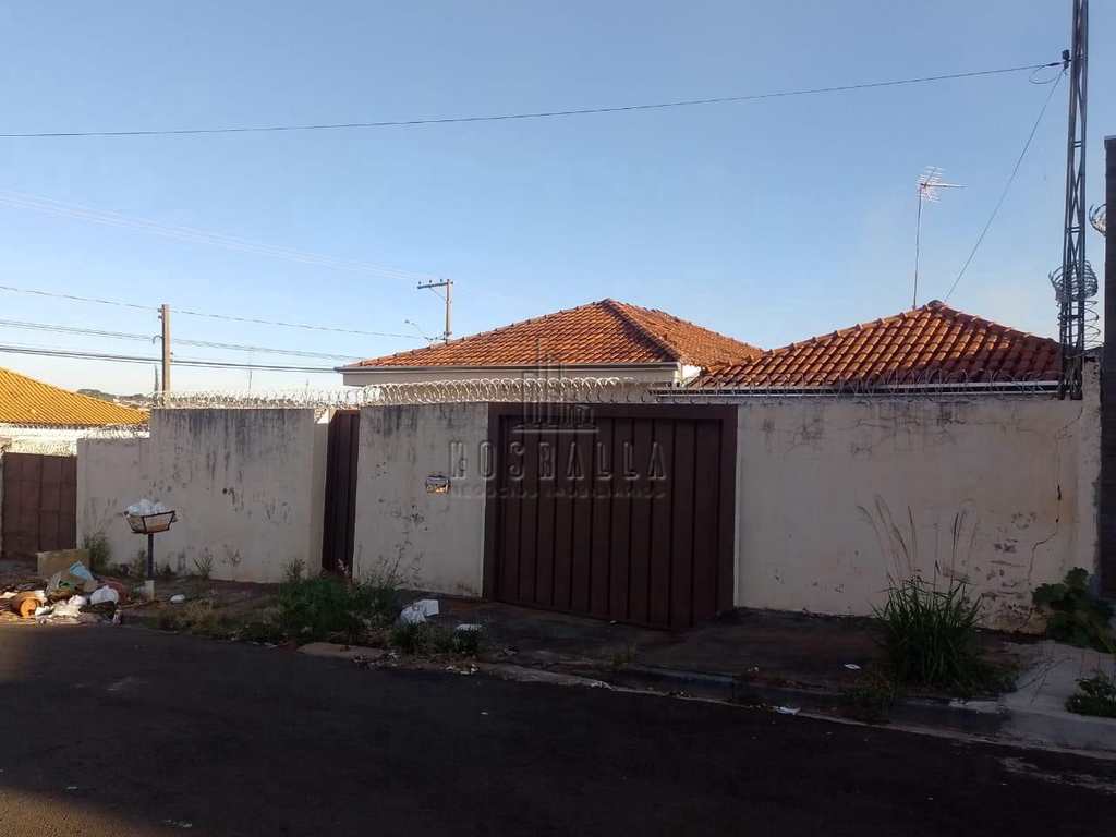 Casa em Jaboticabal, no bairro Sorocabano