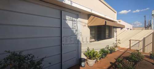 Casa, código 1725092 em Jaboticabal, bairro Centro