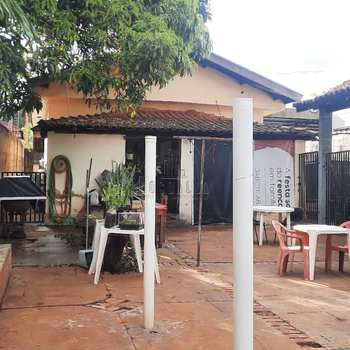 Casa em Jaboticabal, bairro Ponte Seca