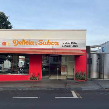 Loja em Jaboticabal, bairro Centro