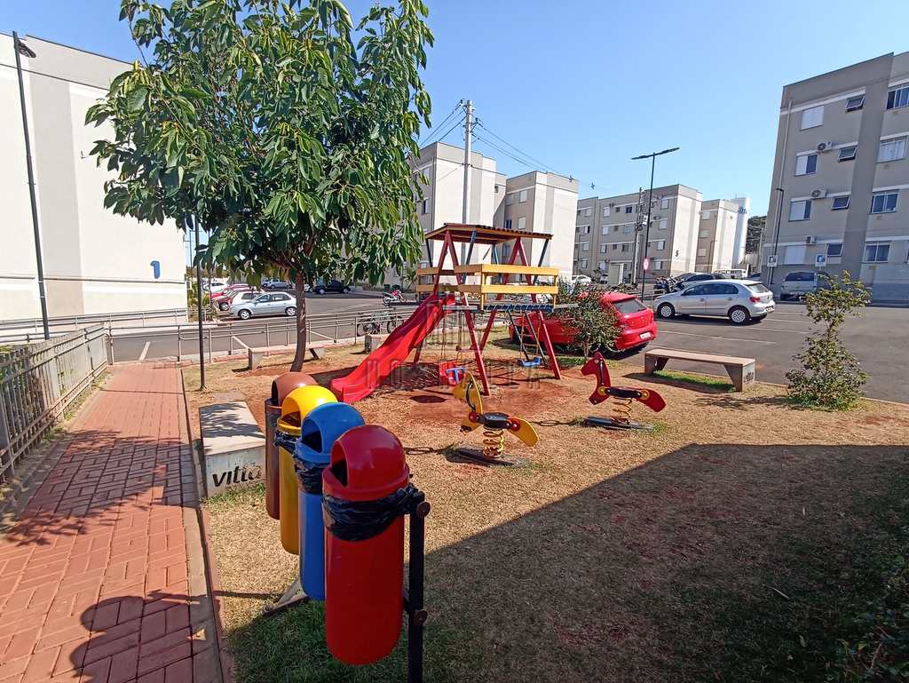 Apartamento em Jaboticabal, no bairro Sorocabano