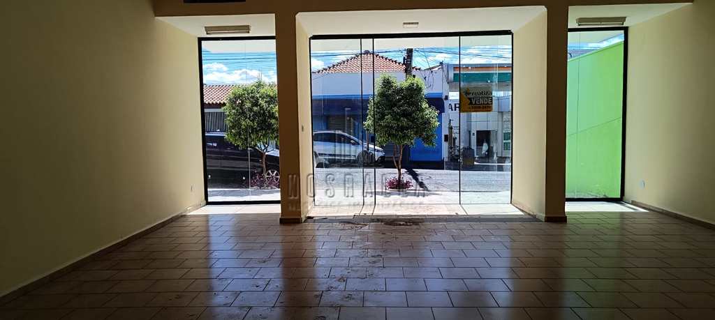 Loja em Jaboticabal, no bairro Centro