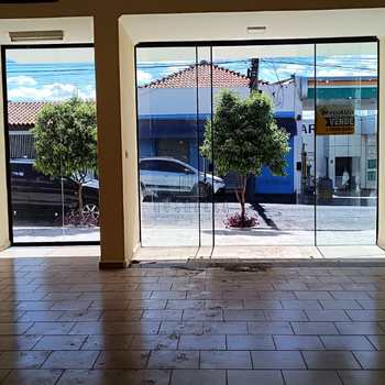 Loja em Jaboticabal, bairro Centro