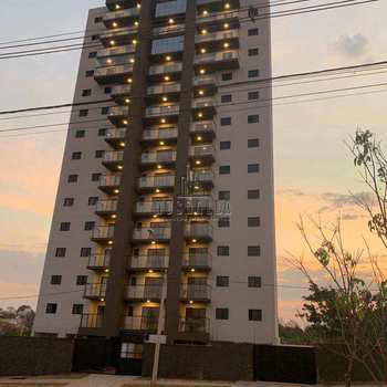 Apartamento em Jaboticabal, bairro Athenas Paulista