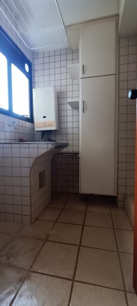 Apartamento em Jaboticabal, no bairro Centro