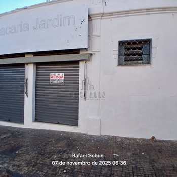 Loja em Jaboticabal, bairro Centro