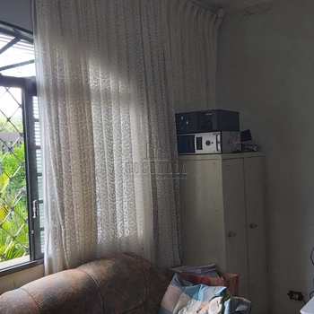 Casa em Jaboticabal, bairro Centro