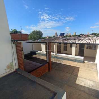 Casa em Jaboticabal, bairro Jardim Santa Rosa